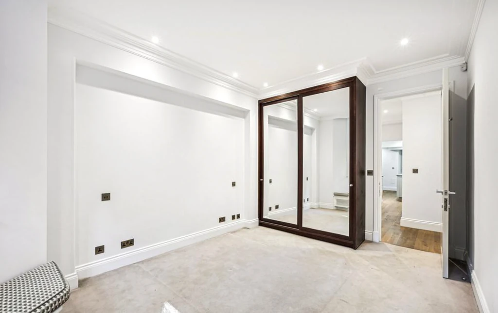 Flat in London, United Kingdom, 91 m² - picture 10