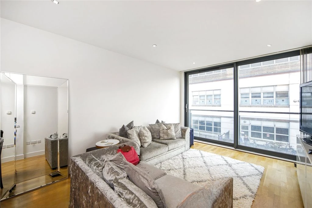 Flat in London, United Kingdom, 48 m² - picture 10