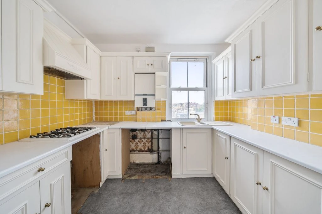 Flat in London, United Kingdom, 46 m² - picture 1