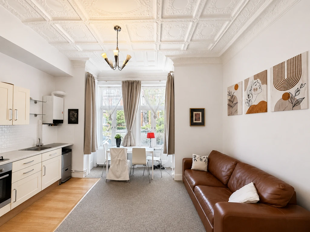 Flat in London, United Kingdom, 31 m² - picture 1