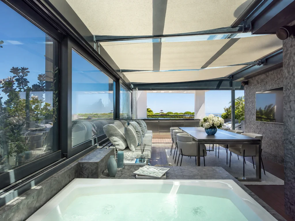 Piso en Mónaco, Mónaco, 303 m² - imagen 1