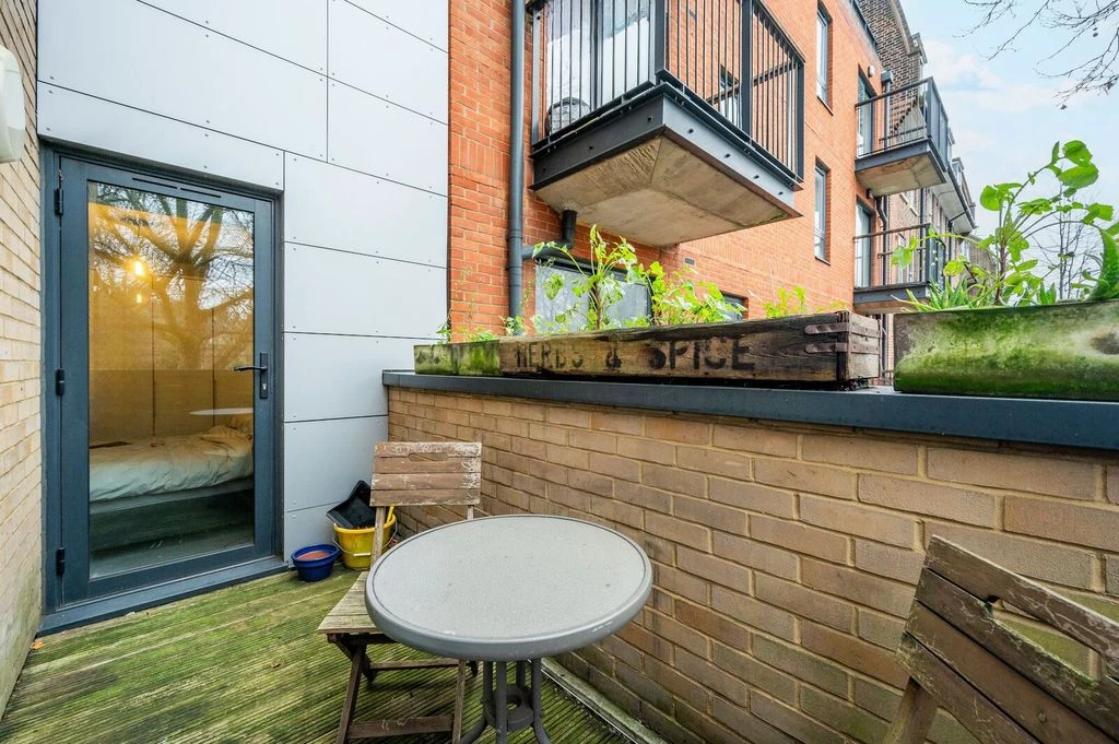 Flat in London, United Kingdom, 60 m² - picture 6