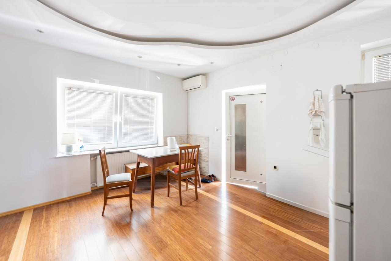House in Ljubljana, Slovenia, 416 m² - picture 8
