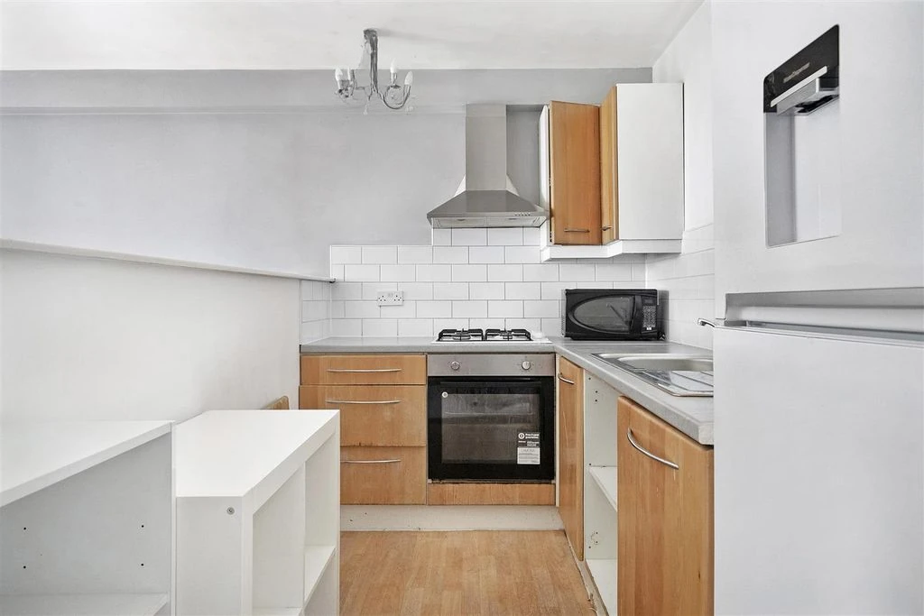 Flat in London, United Kingdom, 56 m² - picture 8