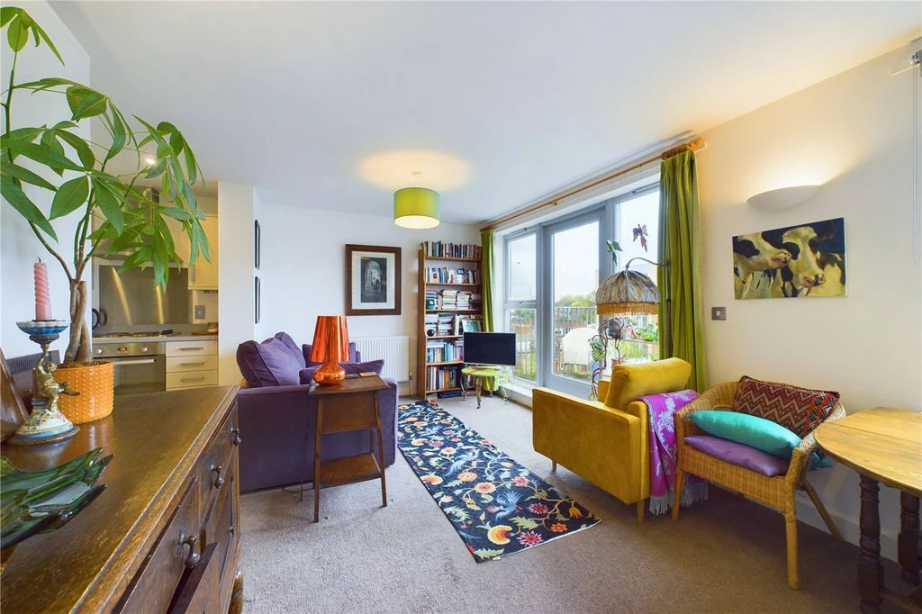 Flat in London, United Kingdom, 49 m² - picture 8