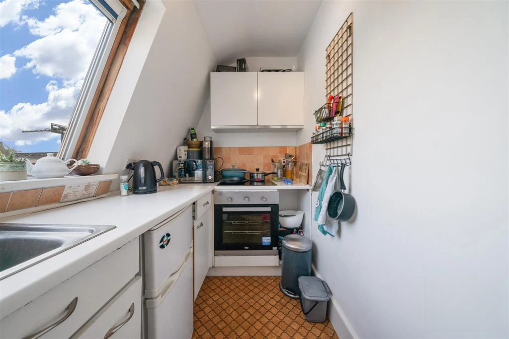 Flat in London, United Kingdom, 29 m² - picture 8