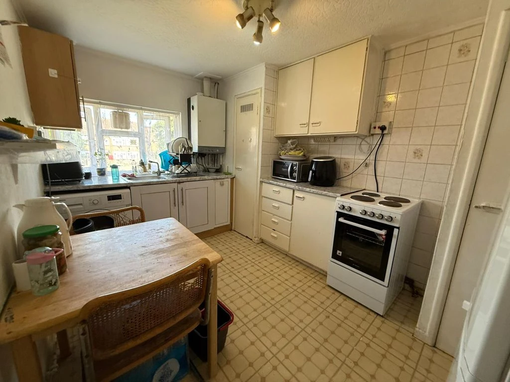 Flat in London, United Kingdom, 57 m² - picture 8
