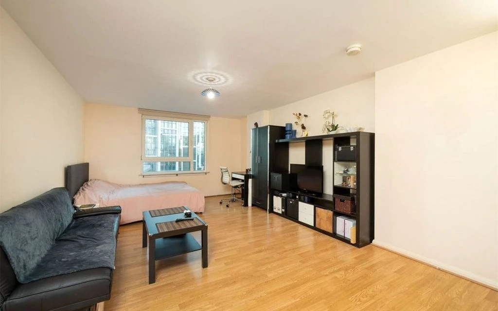 Flat in London, United Kingdom, 34 m² - picture 9