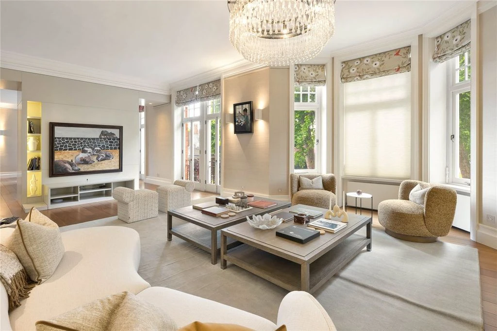 Flat in London, United Kingdom, 323 m² - picture 9