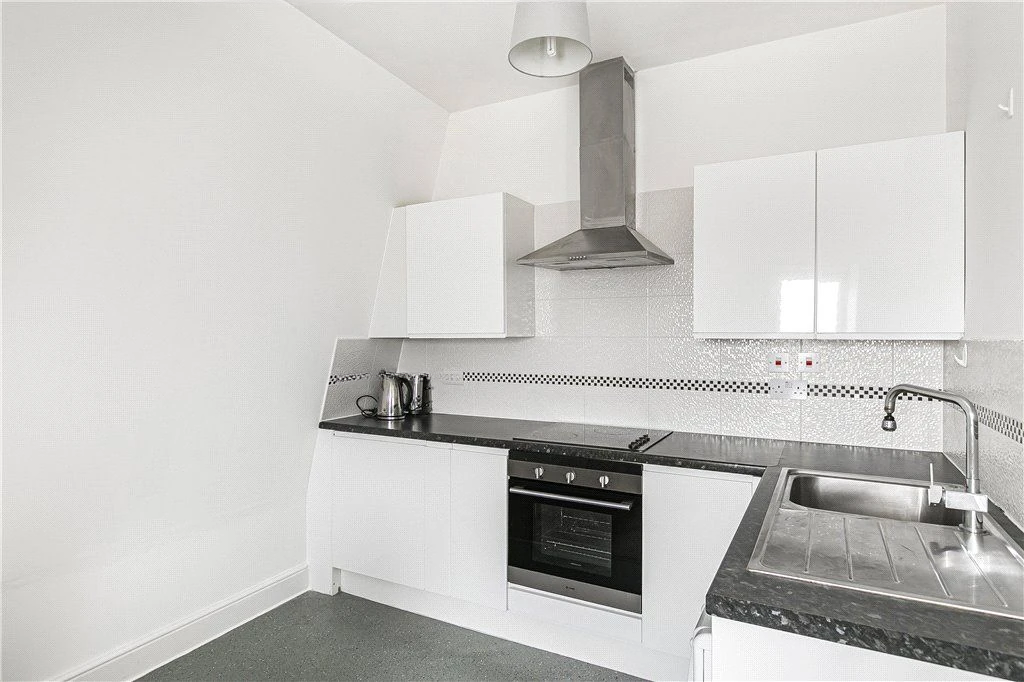 Flat in London, United Kingdom, 40 m² - picture 9