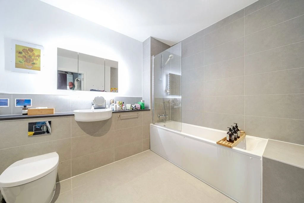 Flat in London, United Kingdom, 71 m² - picture 9