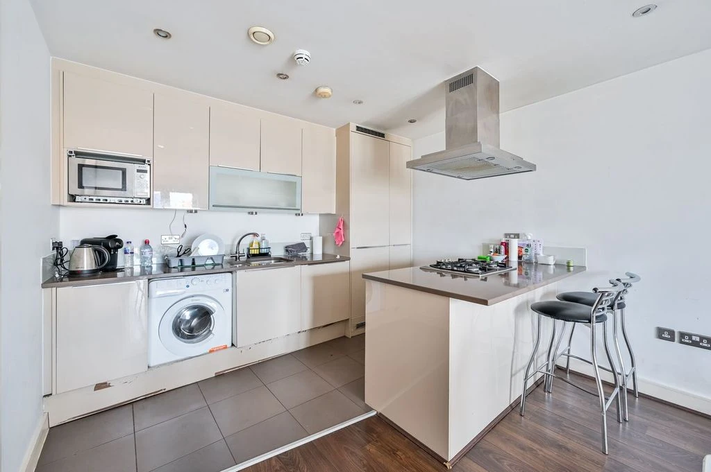 Flat in London, United Kingdom, 46 m² - picture 9