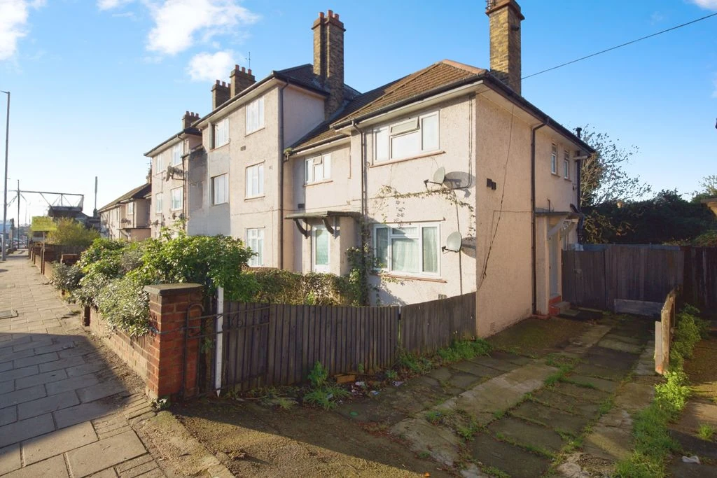 Flat in London, United Kingdom, 54 m² - picture 9