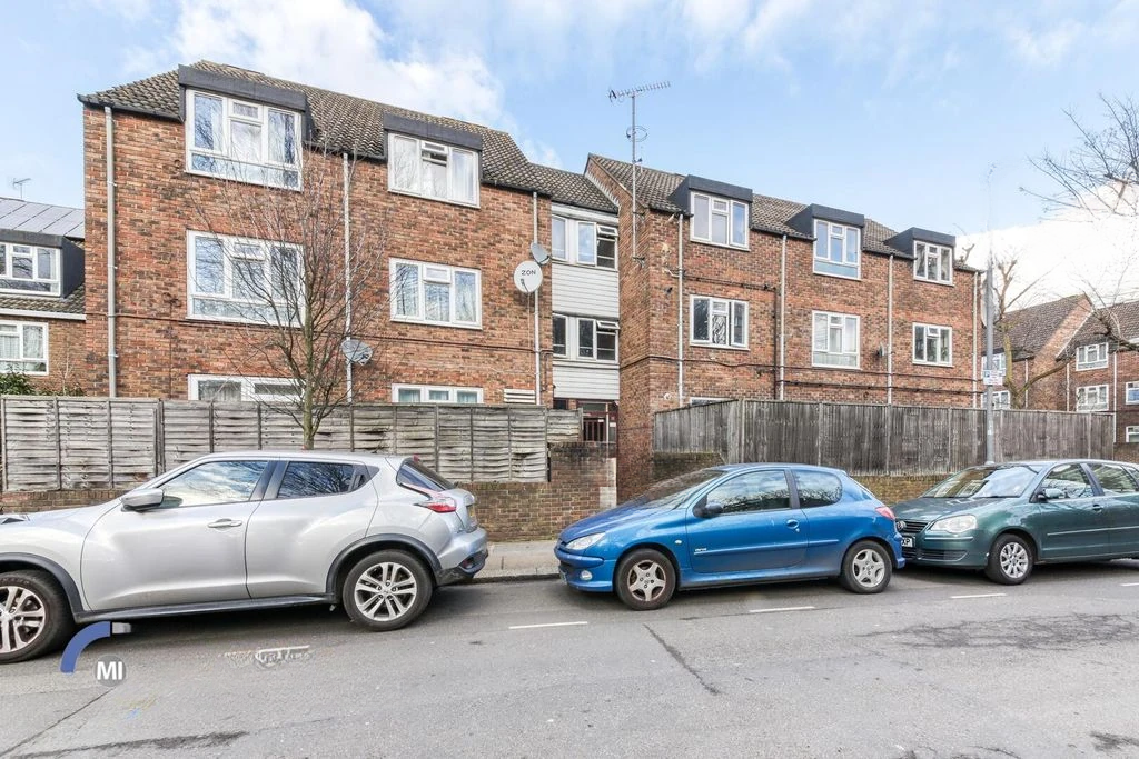 Flat in London, United Kingdom, 77 m² - picture 10