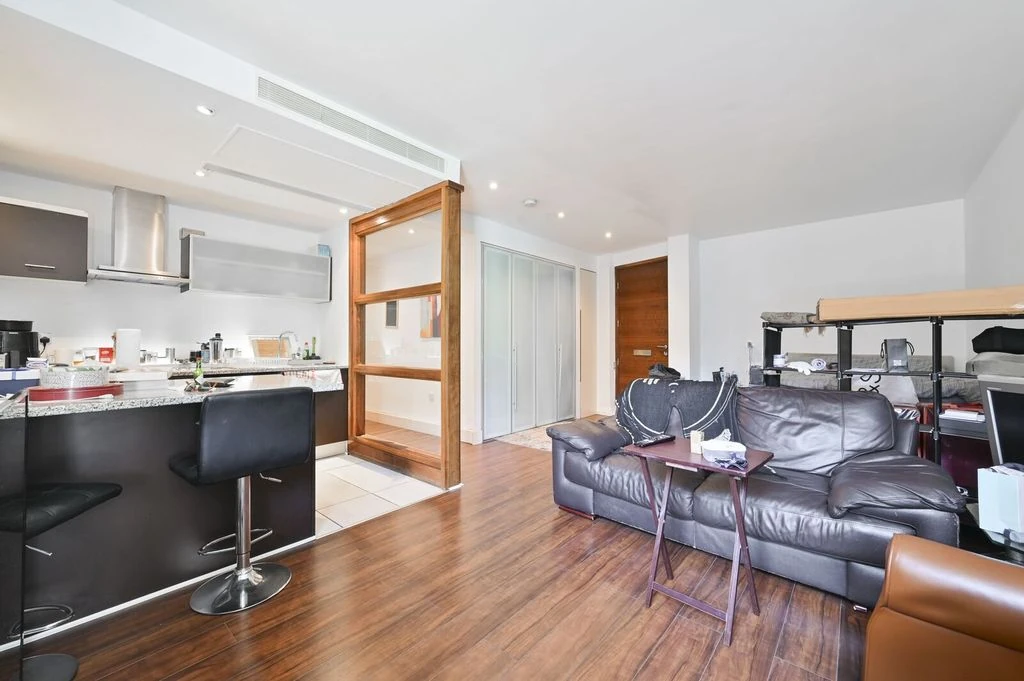 Flat in London, United Kingdom, 43 m² - picture 10