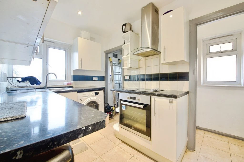 Flat in London, United Kingdom, 54 m² - picture 10