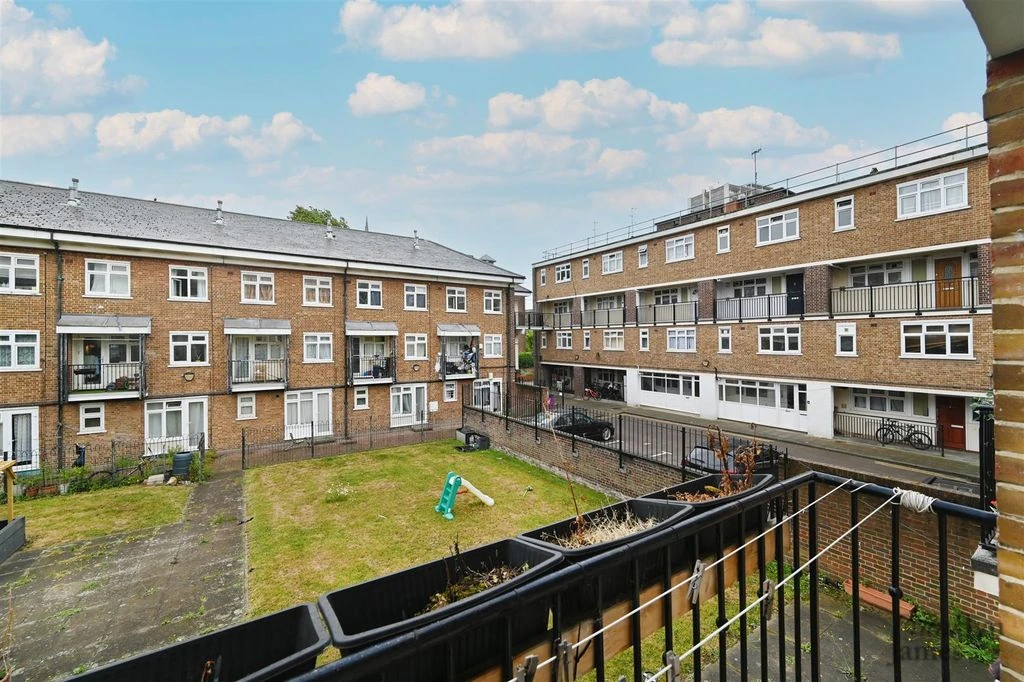 Flat in London, United Kingdom, 68 m² - picture 12