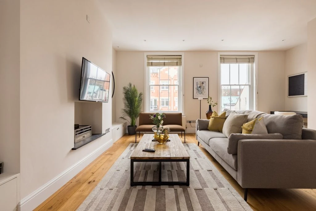 Flat in London, United Kingdom, 109 m² - picture 14