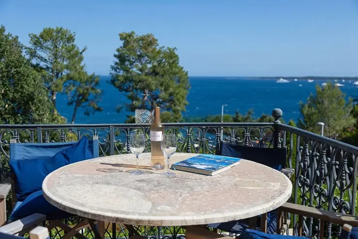 Appartement à Cannes, France, 111 m² - image 1