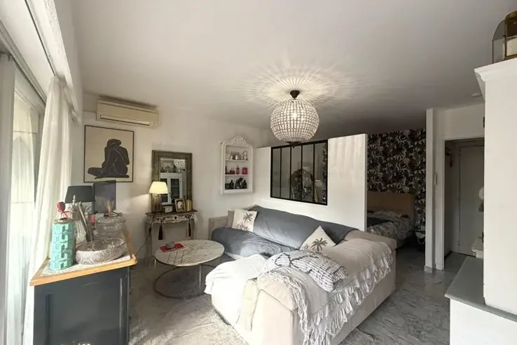Piso en Cannes, Francia, 33 m² - imagen 1