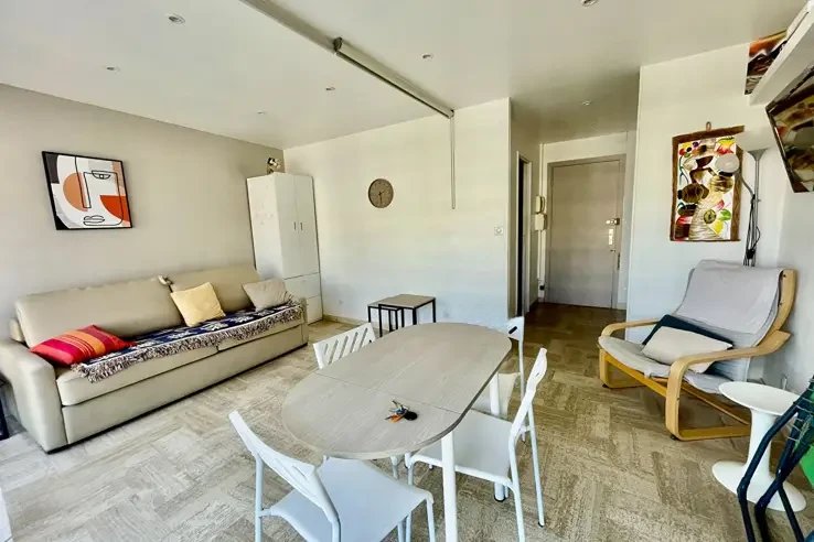 Appartement à Cannes, France, 24 m² - image 1