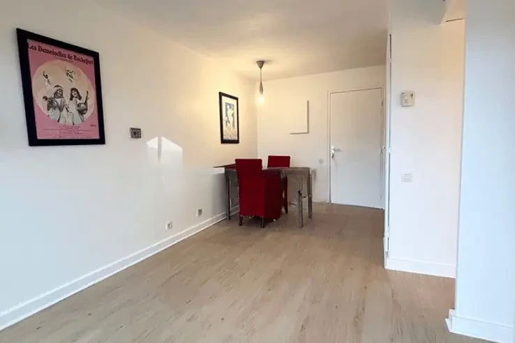 Flat in Cannes, France, 28 m² - picture 1