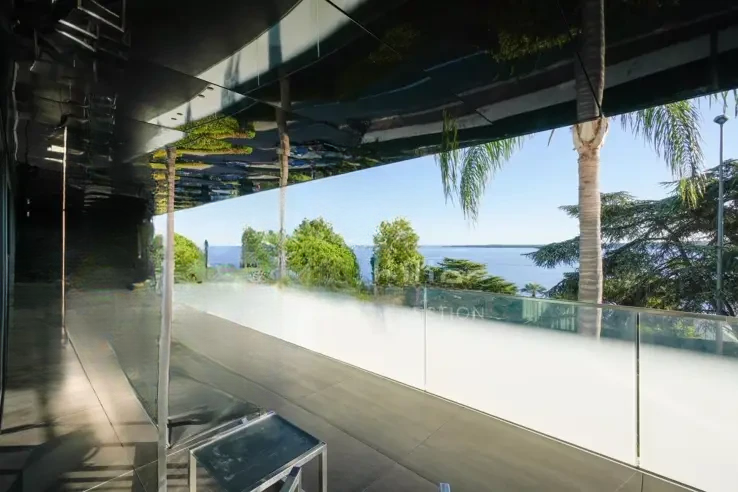 Flat in Cannes, France, 144 m² - picture 1