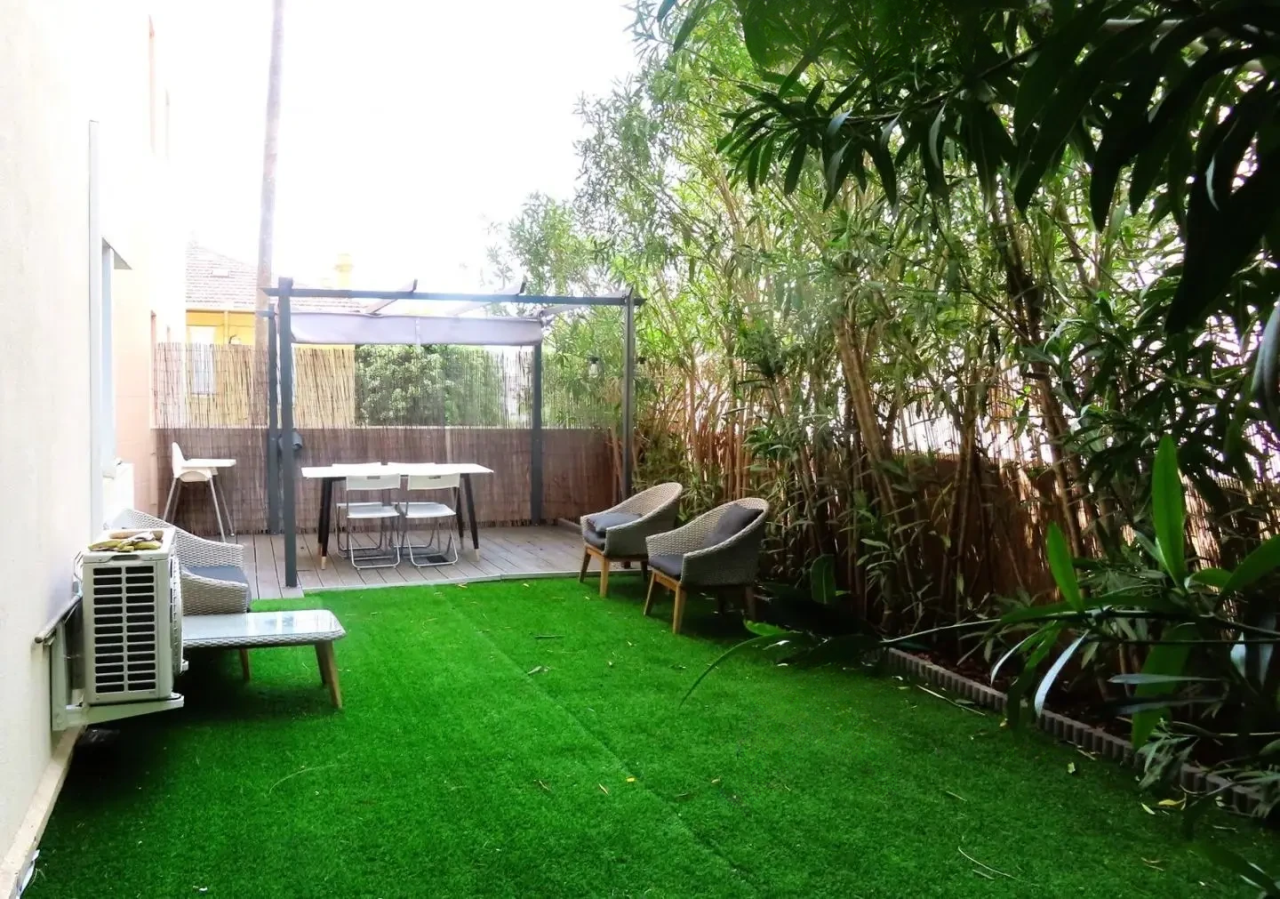 Flat in Cannes, France, 59 m² - picture 2