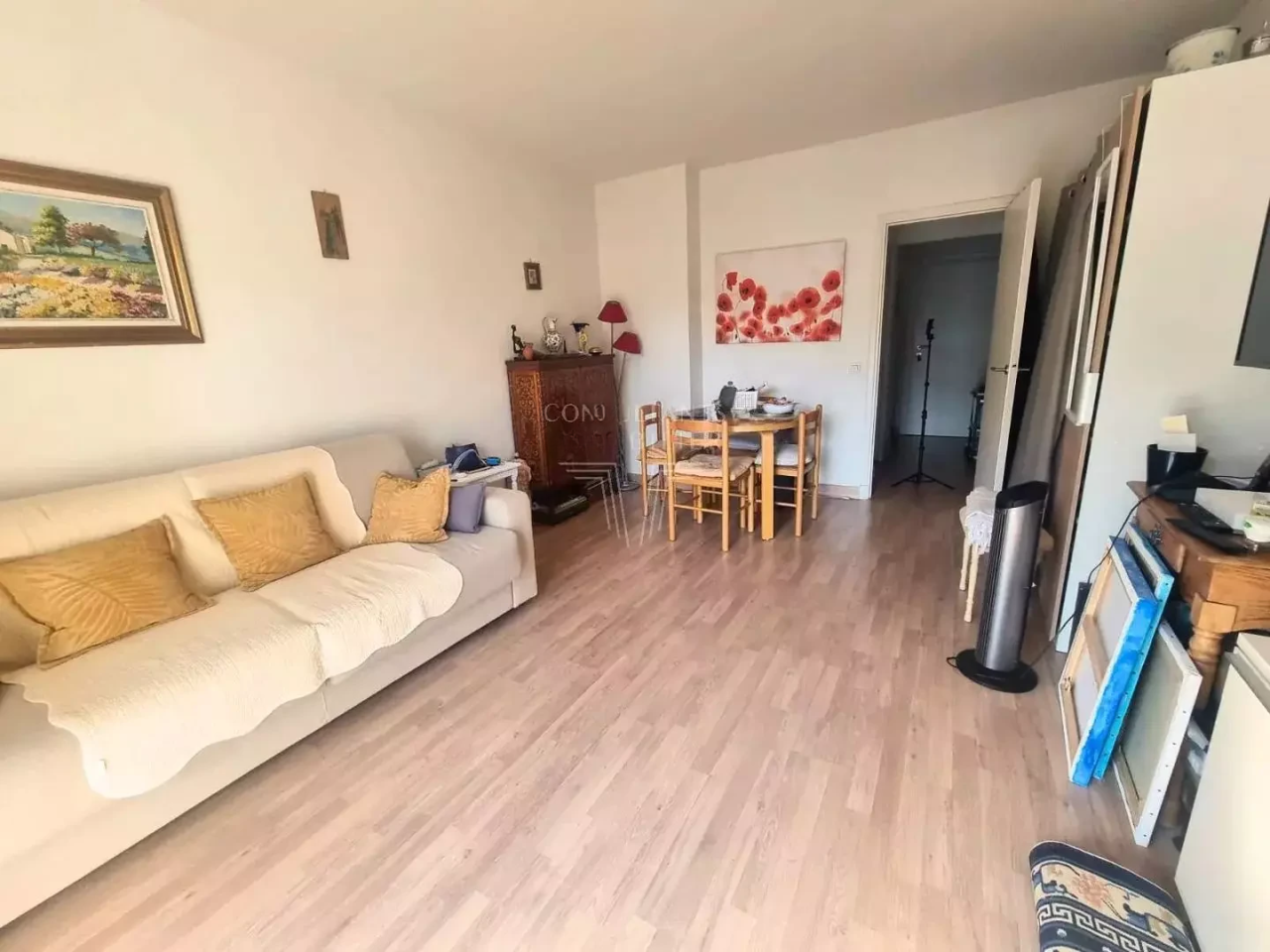 Flat in Cannes, France, 29 m² - picture 2