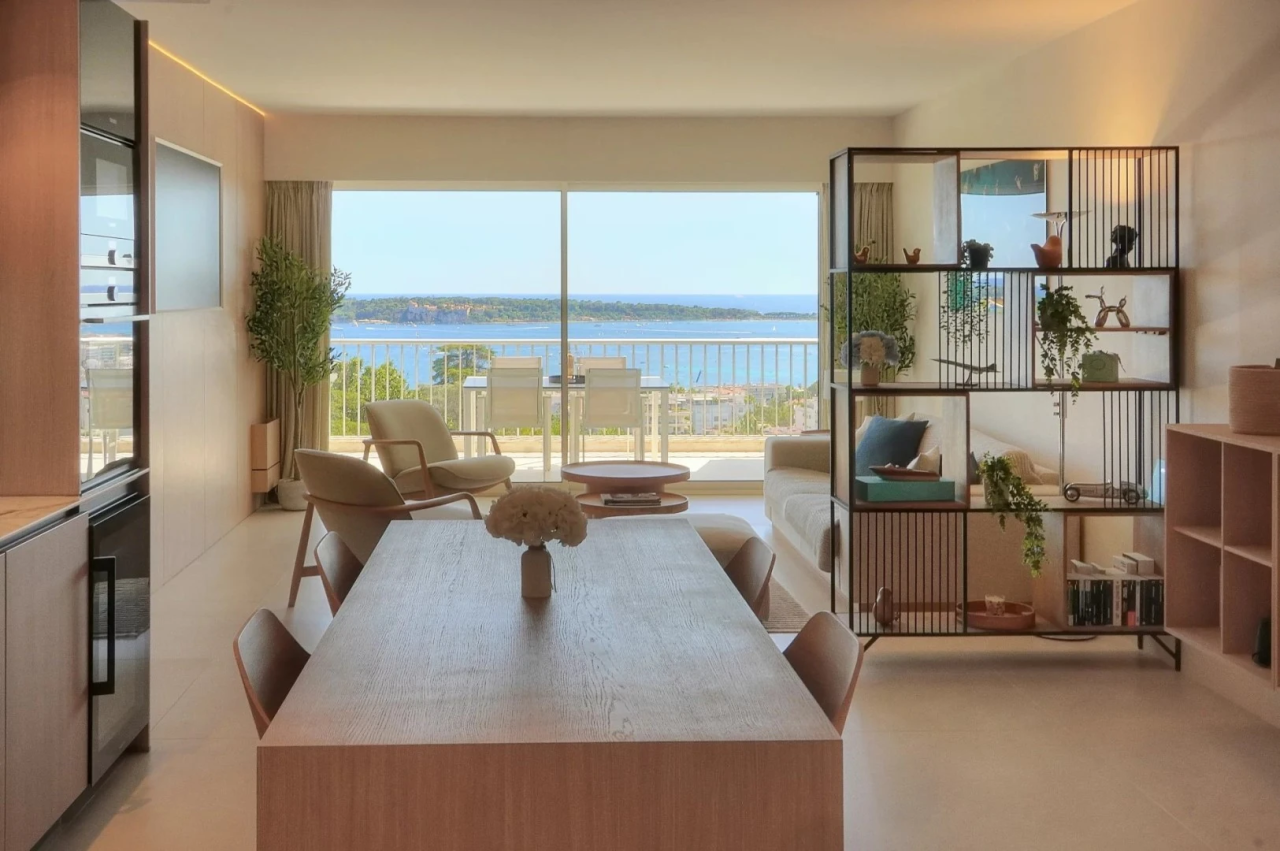 Flat in Cannes, France, 105 m² - picture 2