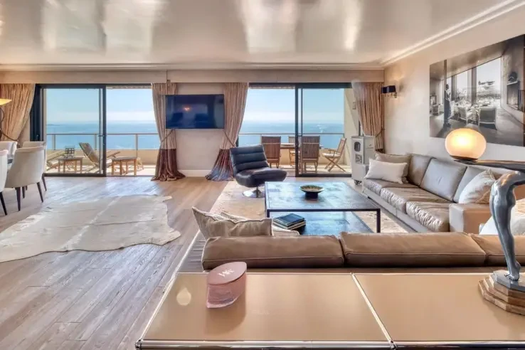 Flat in Cannes, France - picture 1