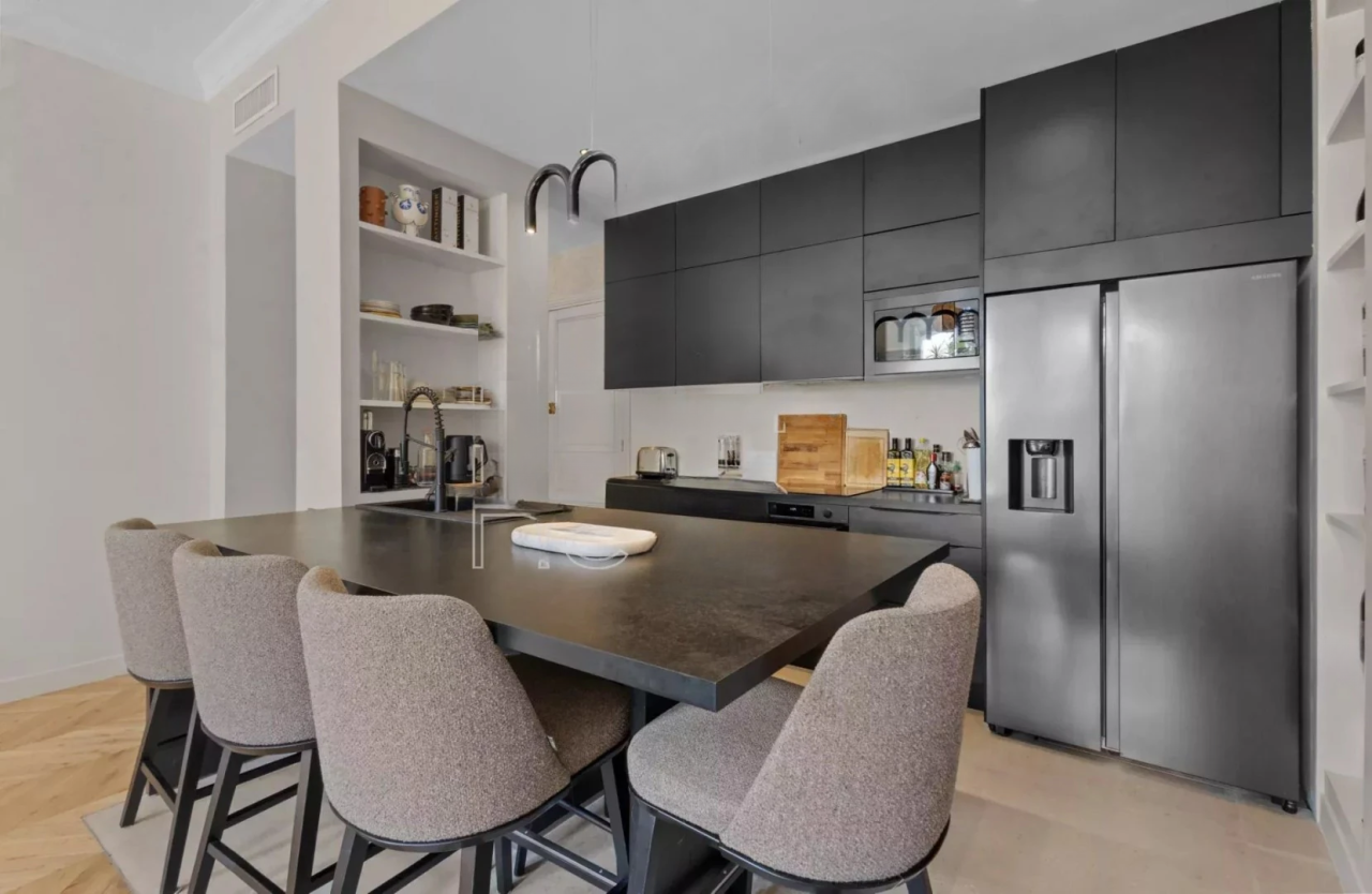 Flat in Cannes, France, 100 m² - picture 3