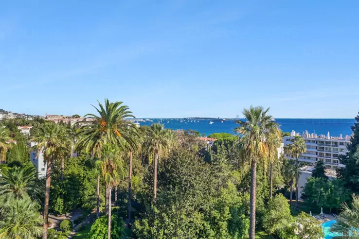 Flat in Cannes, France, 129 m² - picture 2