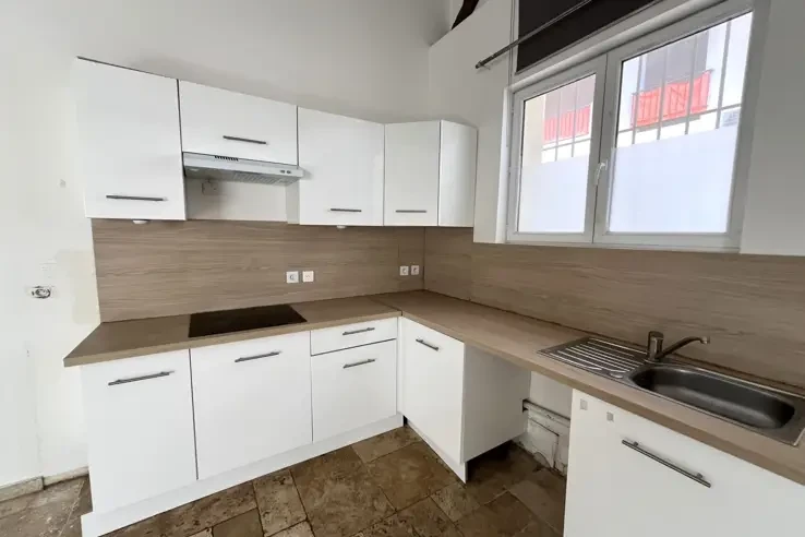 Flat in Cannes, France, 70 m² - picture 2