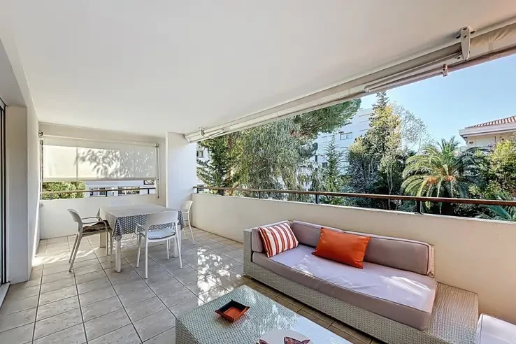 House in Cannes, France, 70 m² - picture 2
