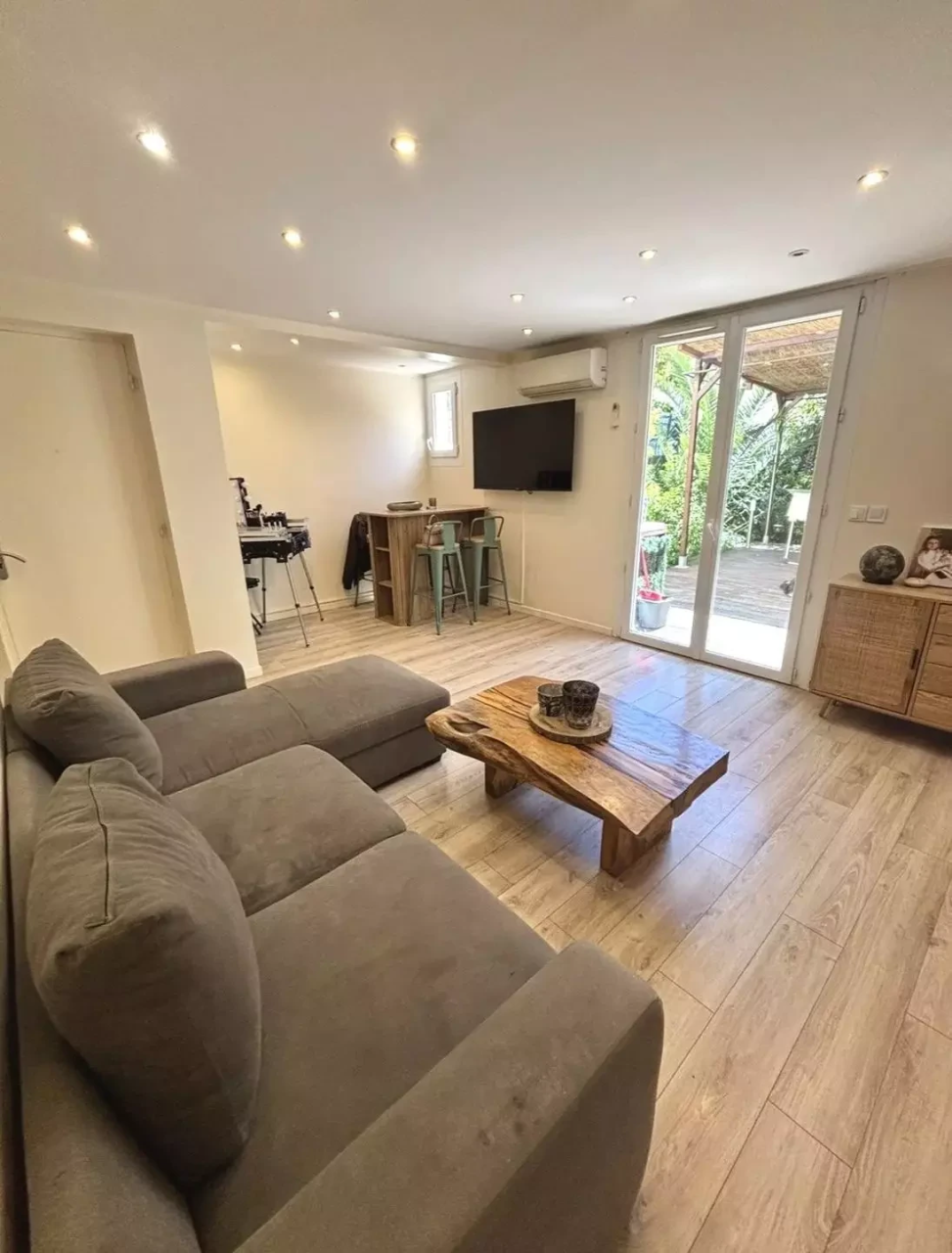 Flat in Cannes, France, 53 m² - picture 5
