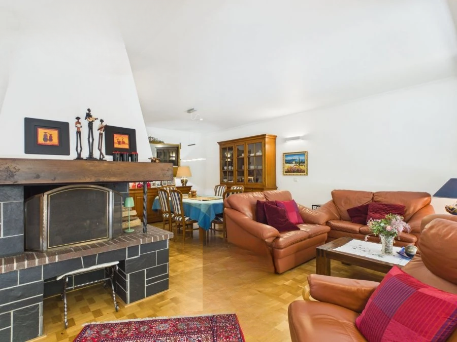 Flat in Luxembourg, Luxembourg, 260 m² - picture 5