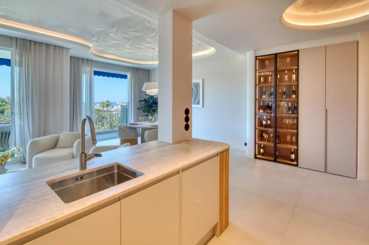 Flat in Cannes, France, 100 m² - picture 5