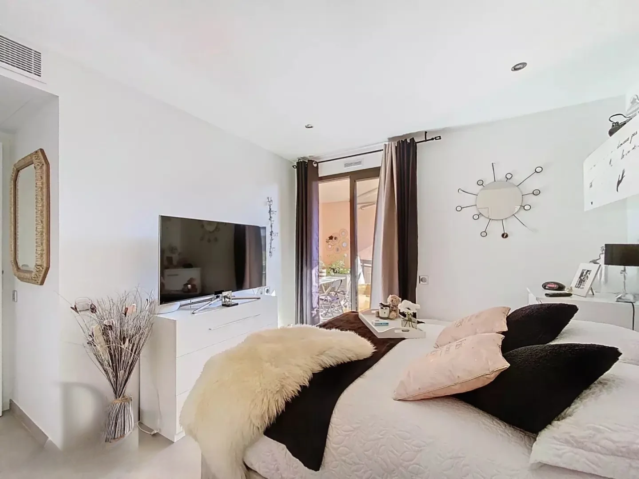 Flat in Cannes, France, 52 m² - picture 5