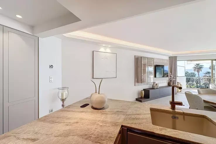 Flat in Cannes, France, 95 m² - picture 3