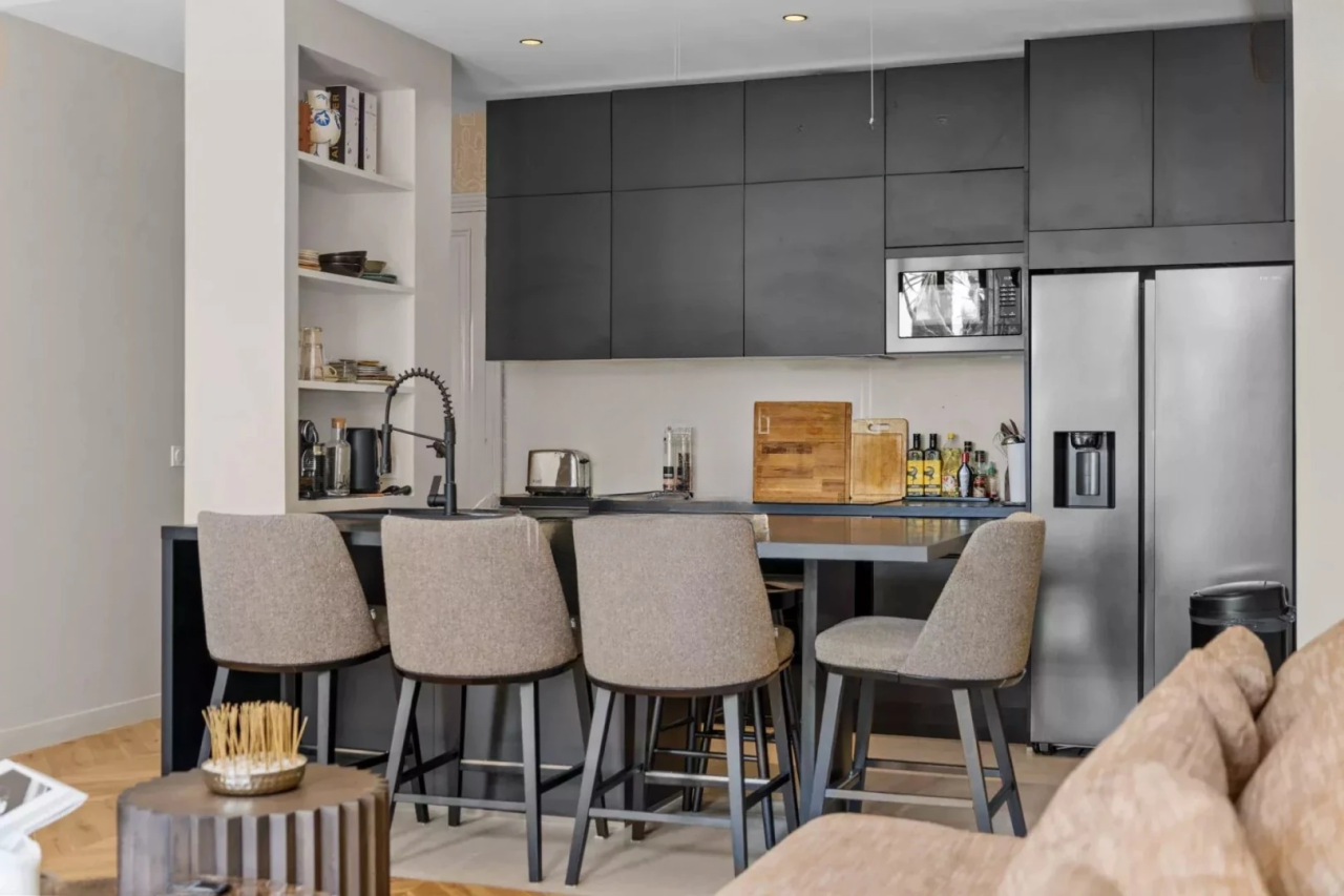 Flat in Cannes, France, 100 m² - picture 7