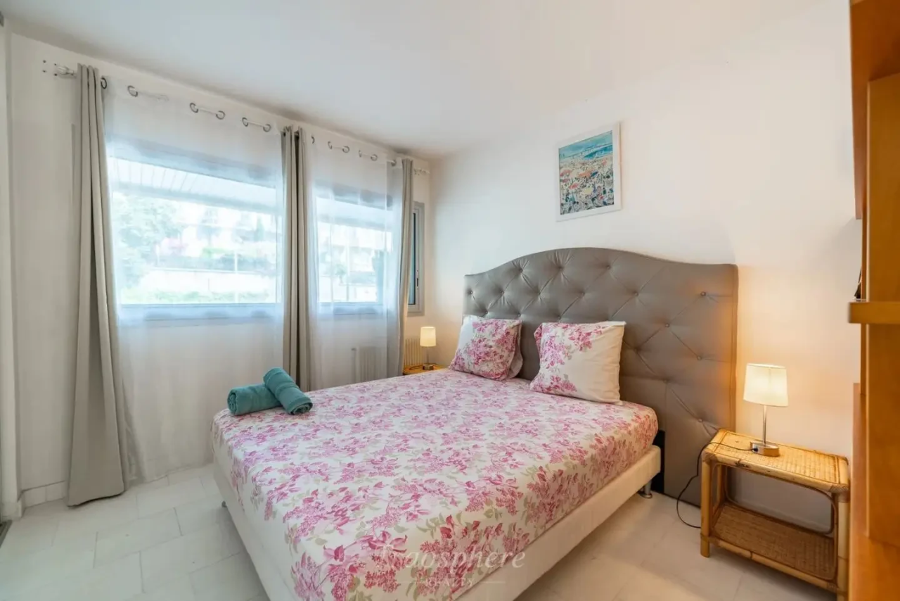 Flat in Cannes, France, 193 m² - picture 8