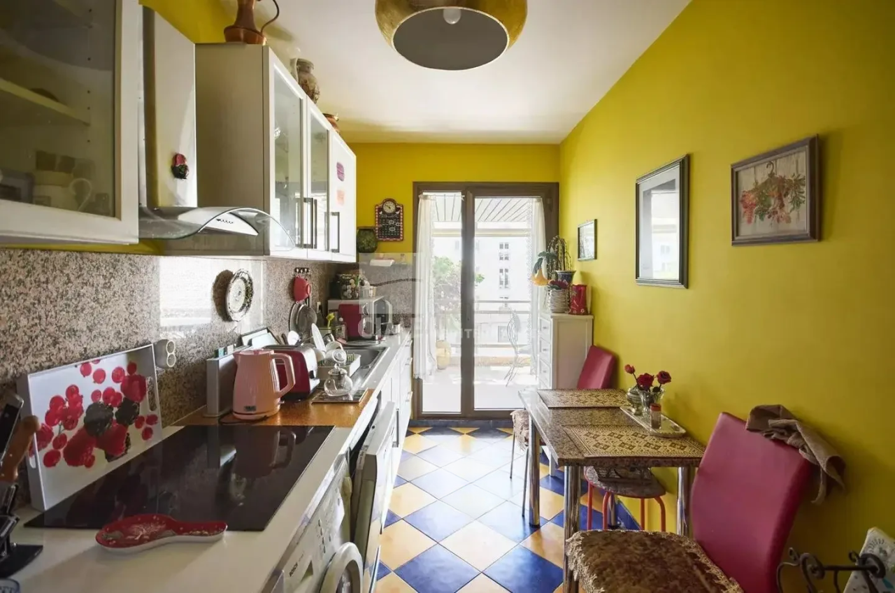 Flat in Cannes, France, 66 m² - picture 8