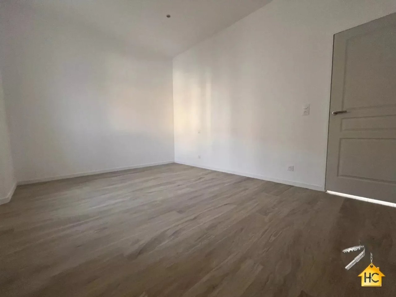 Flat in Cannes, France, 47 m² - picture 8