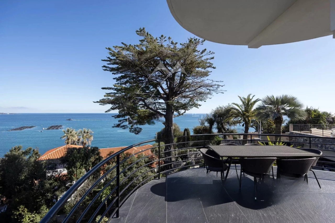 Flat in Cannes, France, 293 m² - picture 9