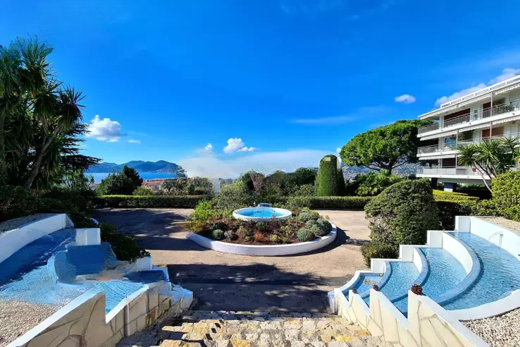 Flat in Cannes, France, 24 m² - picture 3