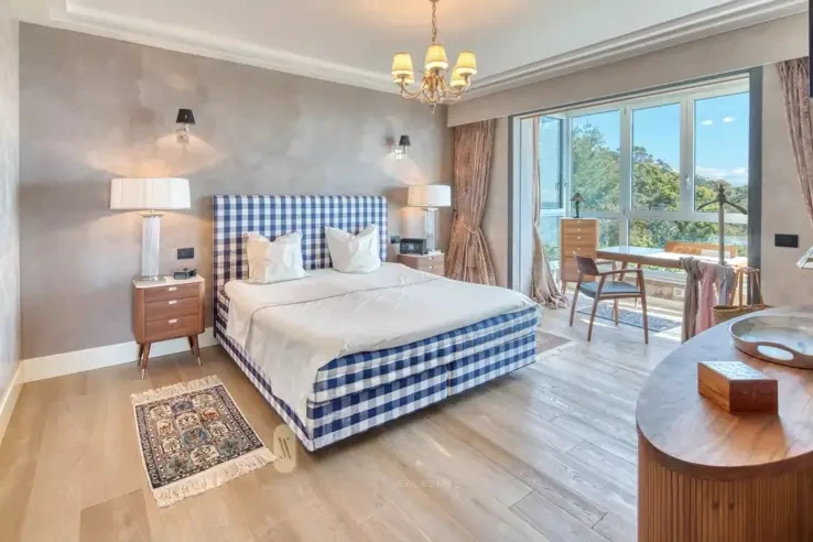 Flat in Cannes, France - picture 3