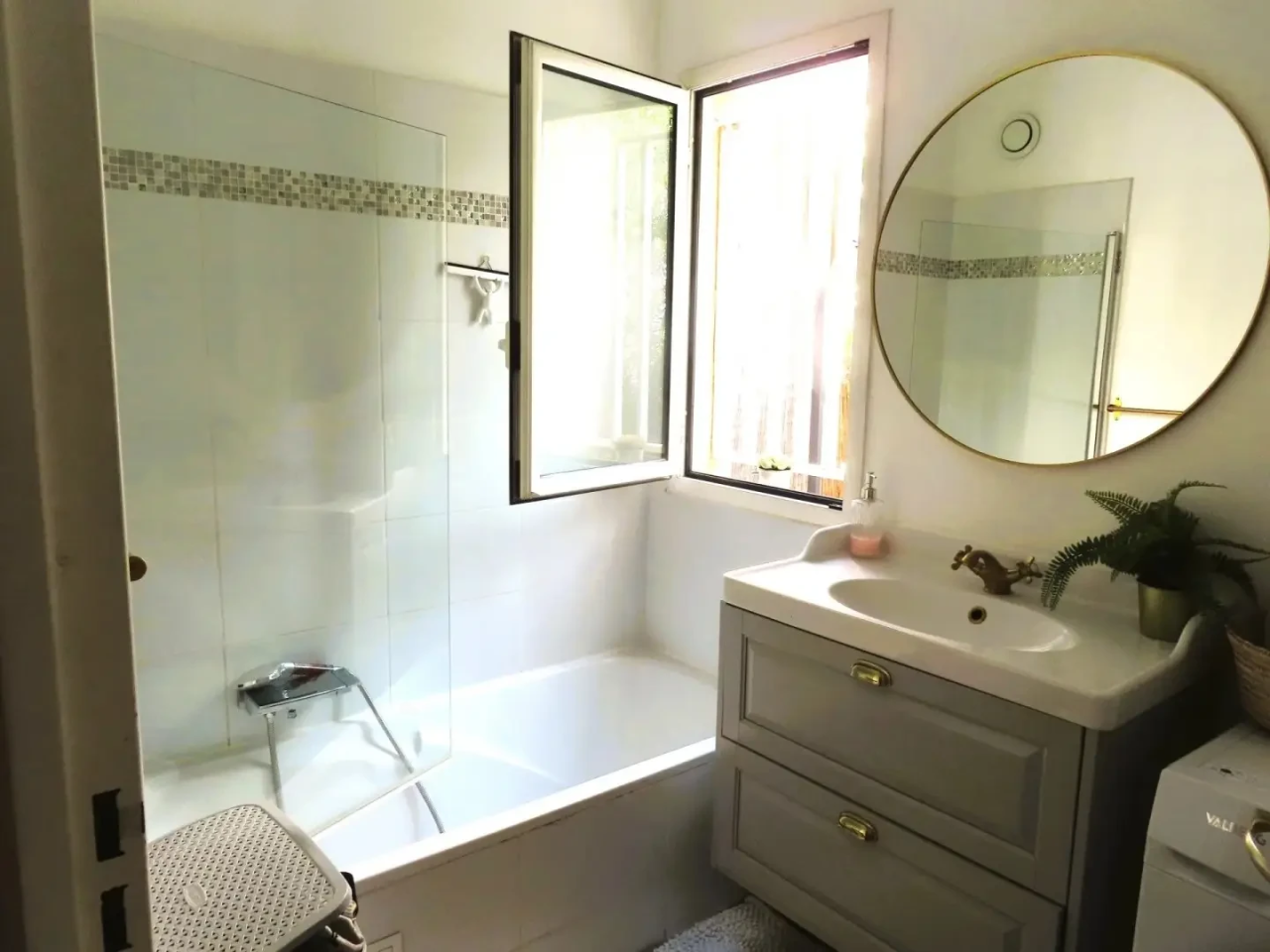 Flat in Cannes, France, 59 m² - picture 10