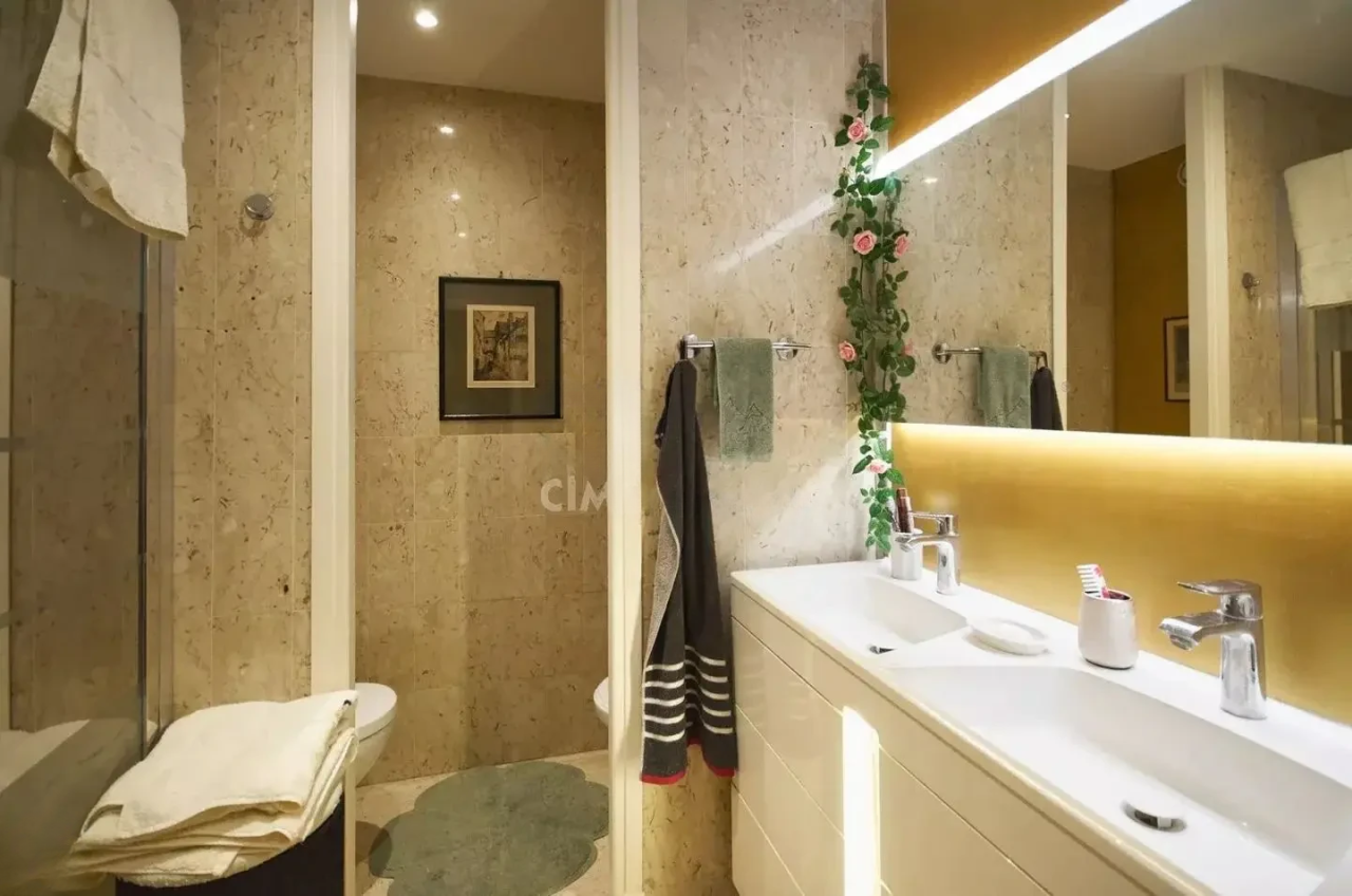 Flat in Cannes, France, 66 m² - picture 10