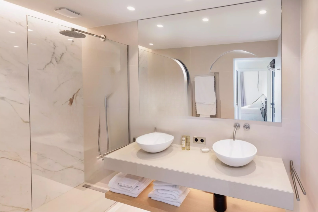 Flat in Cannes, France, 133 m² - picture 10